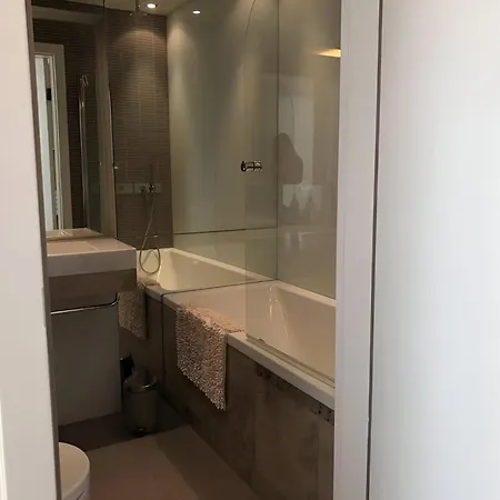 V Eurovea S Uzasnym Vyhladom Na Dunaj ברטיסלאבה