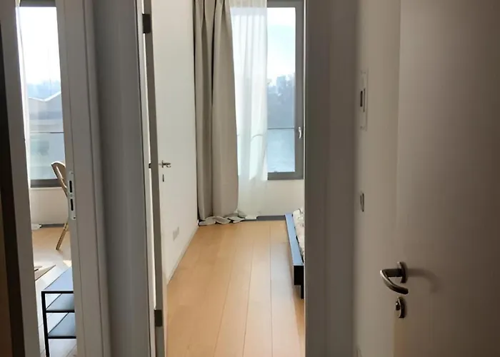 V Eurovea S Uzasnym Vyhladom Na Dunaj Bratislava