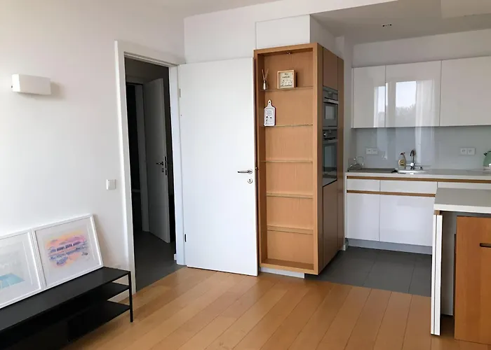 V Eurovea S Uzasnym Vyhladom Na Dunaj Apartmán