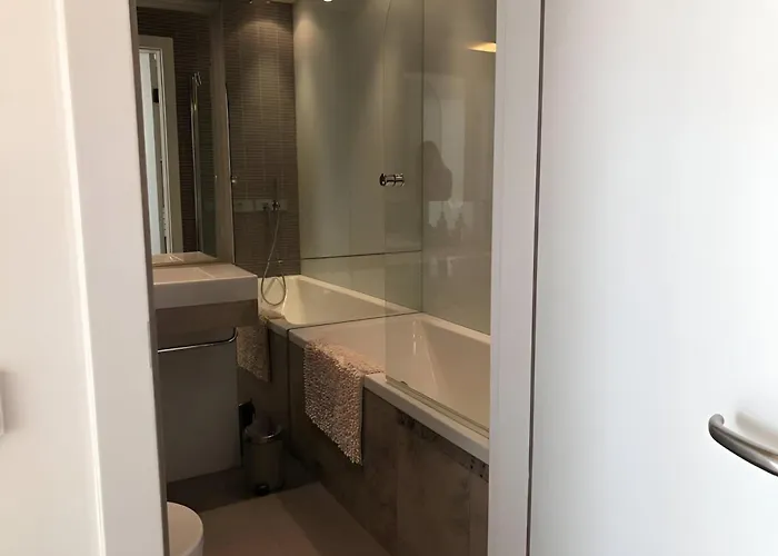 V Eurovea S Uzasnym Vyhladom Na Dunaj 브라티슬라바