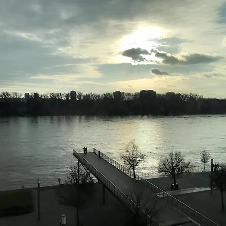 Апартаменти V Eurovea S Uzasnym Vyhladom Na Dunaj Братислава